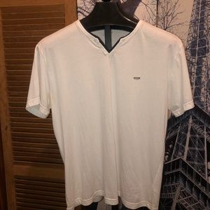 Mondo Men’s V Neck T Shirt